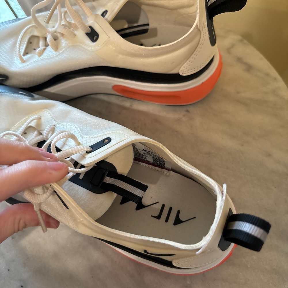 EUC Nike Air Max Dia SE Pale Ivory and Black Black Sneakers Size 6 - Picture 7 of 10